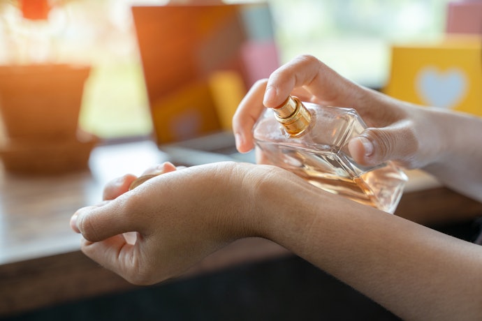 Qual a Diferença entre o Perfume Feminino Nacional e o Importado?