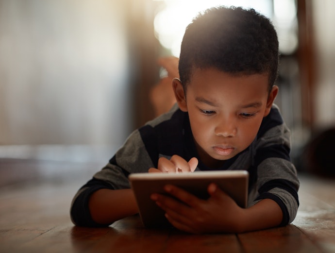 Por Quanto Tempo a Criança Pode Acessar o Tablet Diariamente?