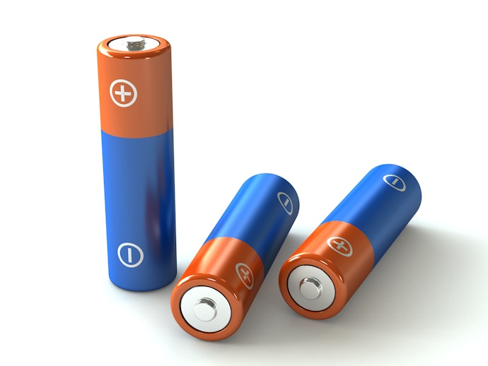 Pilha, Bateria ou Cabo USB? Fique Atento à Alimentação da Balança de Bioimpedância