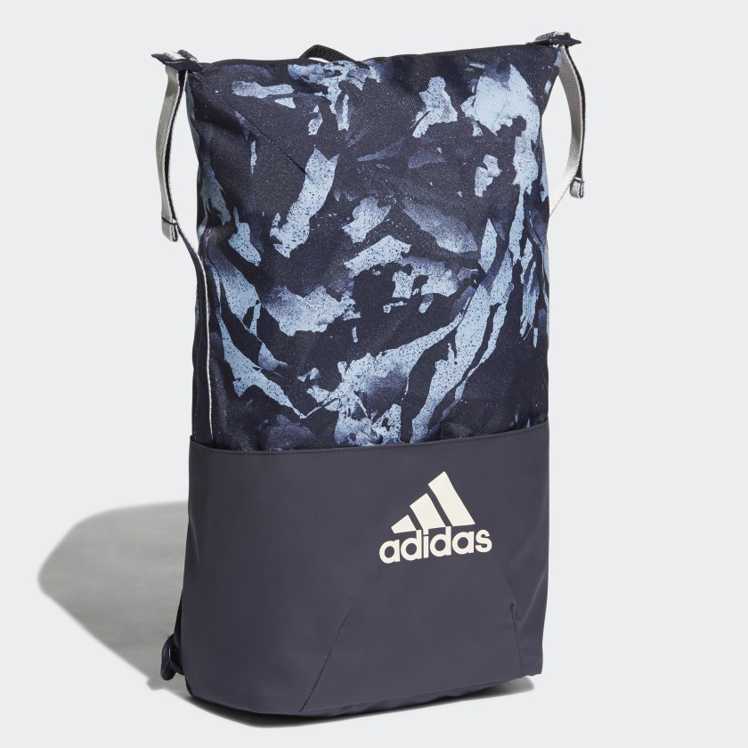 mochila da nike e da adidas