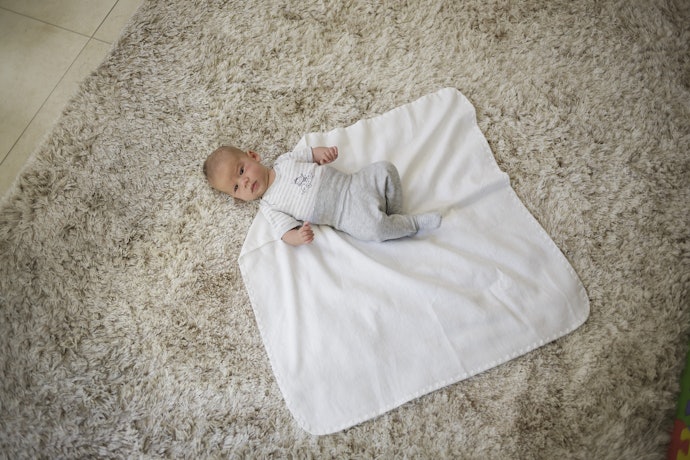 Prefira Mantas para Bebê com Forro ou Material Hipoalergênico para Maior Proteção
