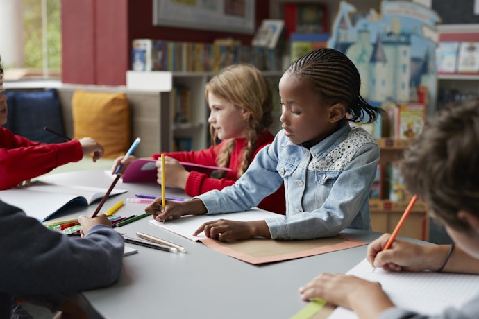 Por que Lápis Triangulares São Mais Indicados para Crianças?