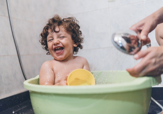 Evite o Chororô no Banho: Veja se o Shampoo Possui a Fórmula Sem Lágrimas